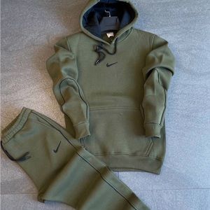 Brand new mens sweatsuits